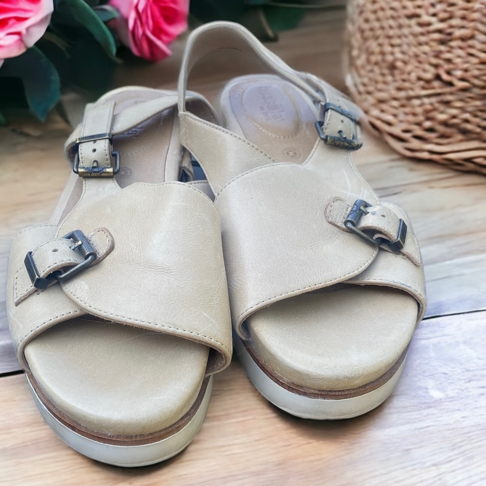 BUSSOLA Real Leather open toe sandals - Picture 8 of 11